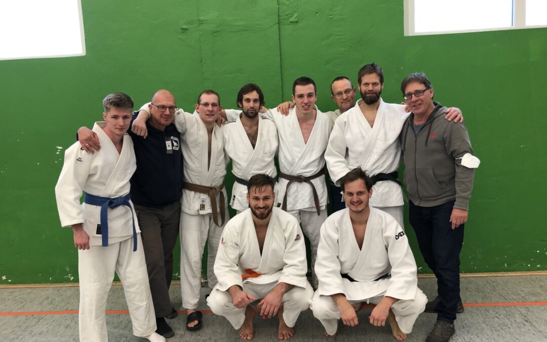 Judo-Männer-Teams werden zweimal Dritter